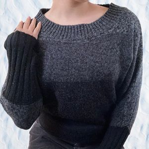 GUESS sweater